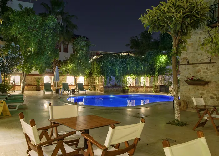 White Garden Hotel-Adult Only